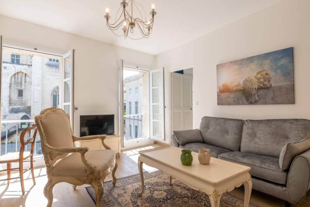 Appartement Bien d'exception en face du Palais des Papes à Avignon Extérieur photo