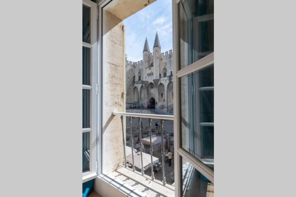 Appartement Bien d'exception en face du Palais des Papes à Avignon Extérieur photo