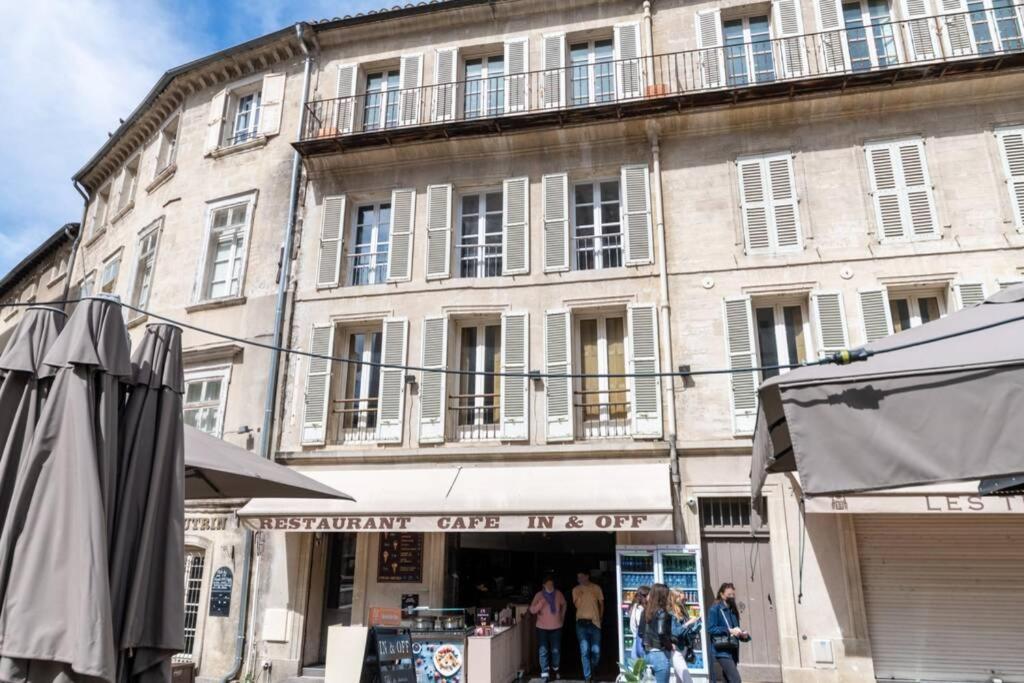 Appartement Bien d'exception en face du Palais des Papes à Avignon Extérieur photo