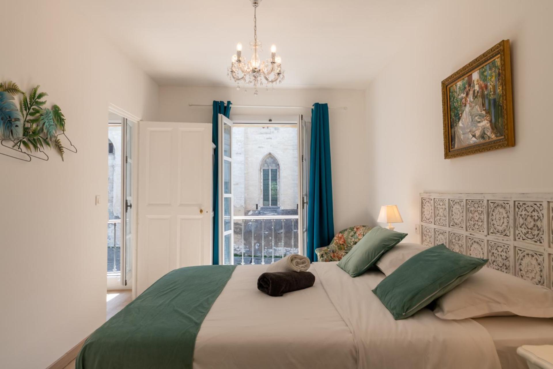Appartement Bien d'exception en face du Palais des Papes à Avignon Extérieur photo