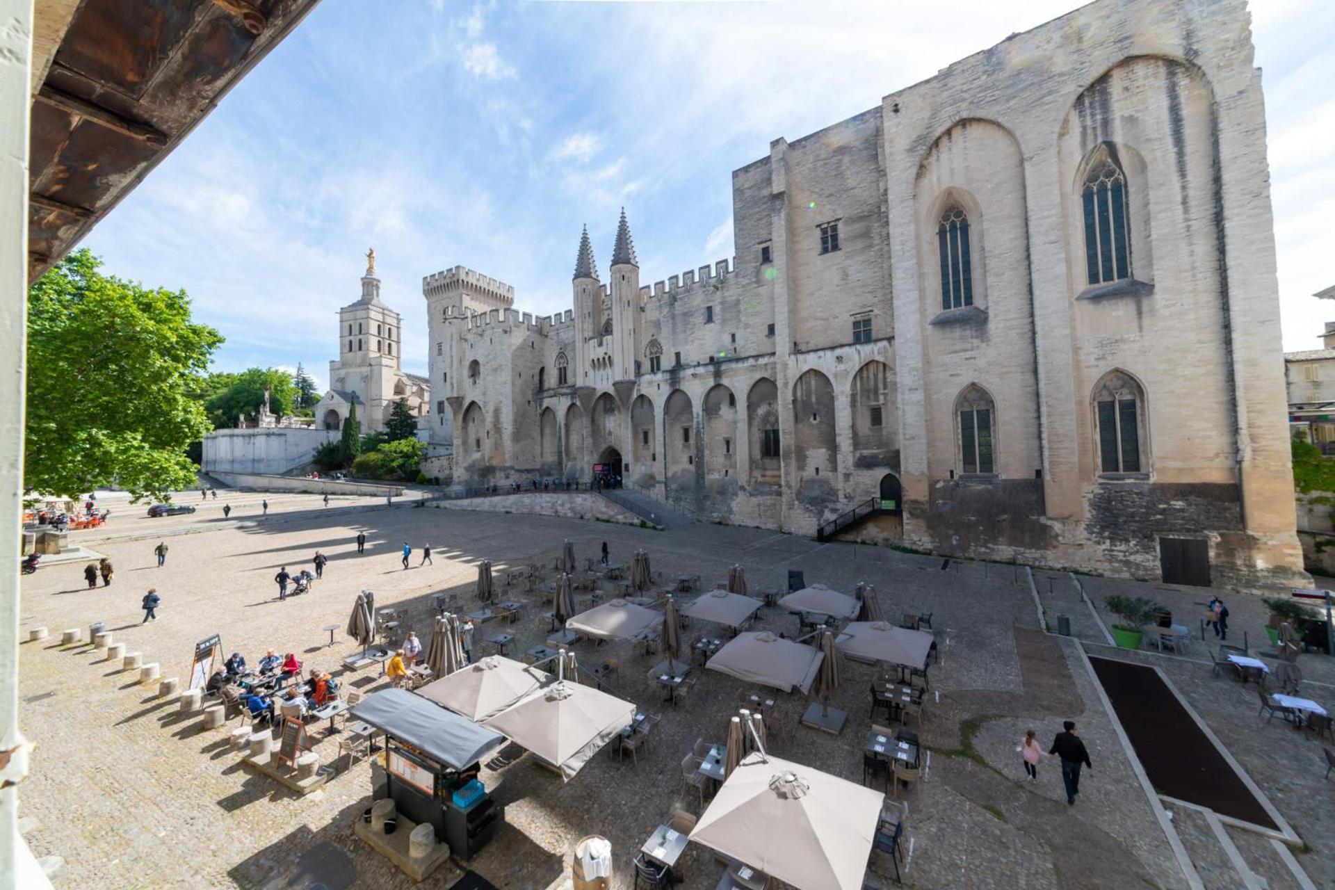 Appartement Bien d'exception en face du Palais des Papes à Avignon Extérieur photo