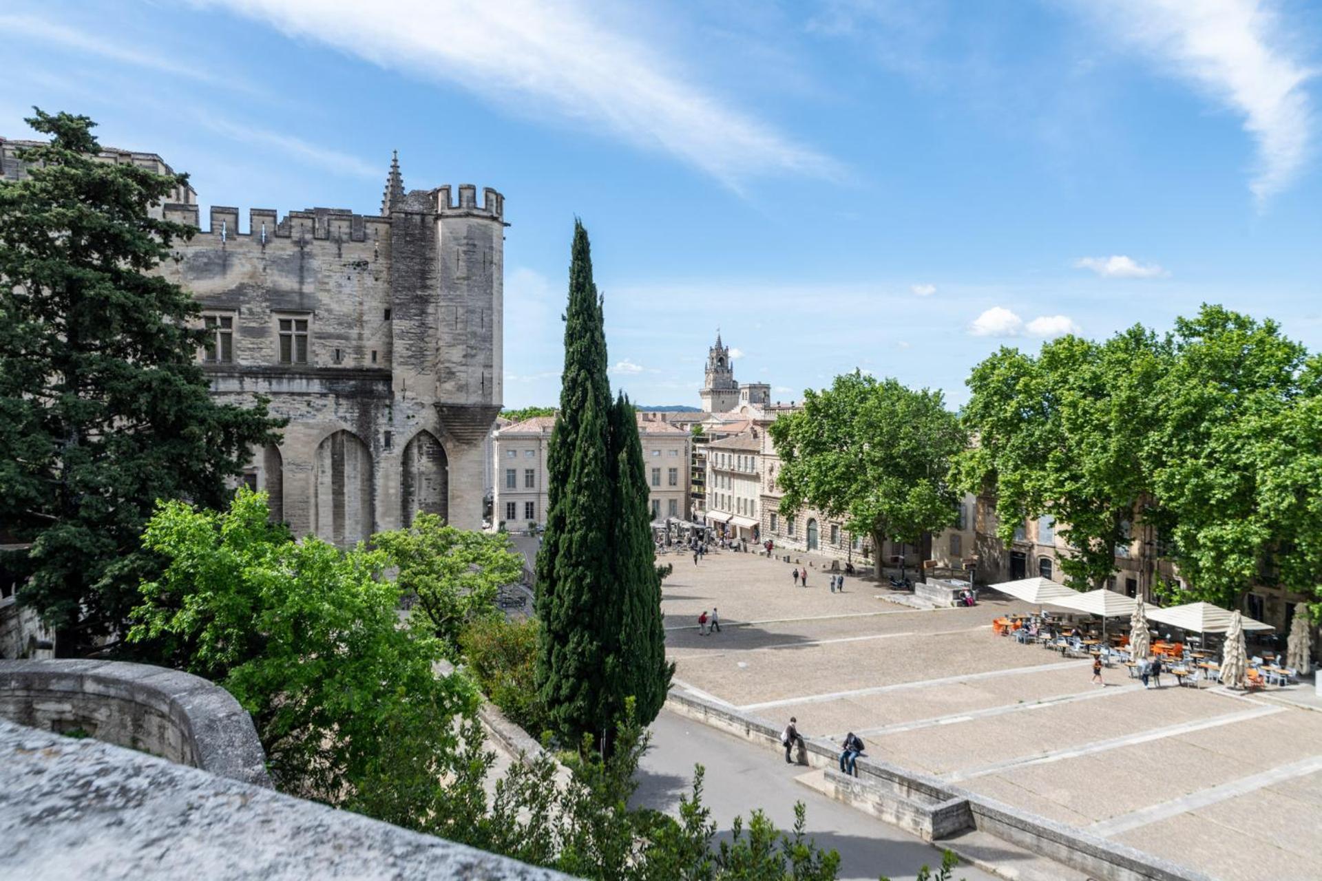 Appartement Bien d'exception en face du Palais des Papes à Avignon Extérieur photo