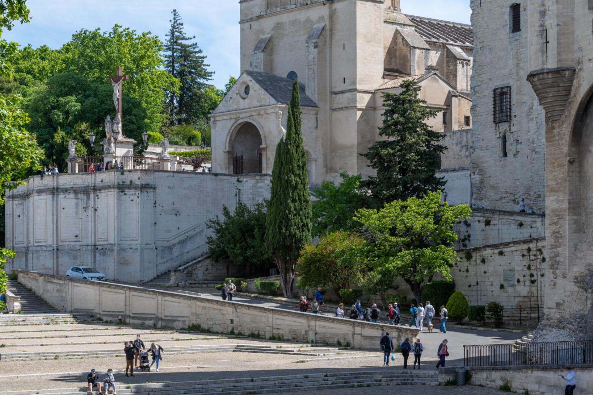 Appartement Bien d'exception en face du Palais des Papes à Avignon Extérieur photo